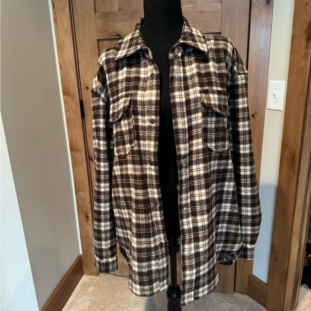 Brand new Zyia brown plaid oversizeded flannel shirt.